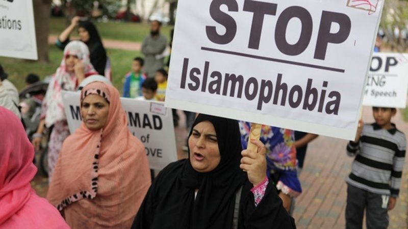 Iranpress: اعتراض مسلمانان کانادا به ایجاد محدودیت های جدید