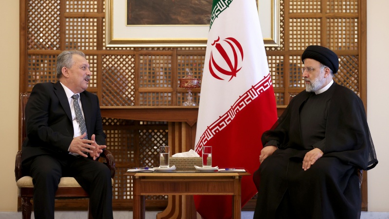 Iranpress: رئیسی: برنامه جامع همکاری‌های ایران و سوریه آغازگر فصل جدیدی در روابط دوستانه دو کشور است 