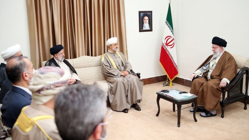 Iranpress: موضع مقام معظم رهبری درباره احیای روابط ایران و مصر