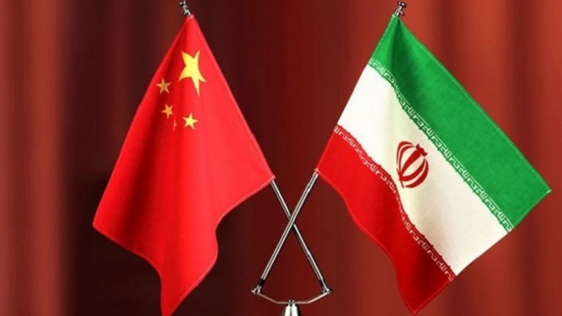 Iranpress: توافق ایران و چین برای همکاری در تولید دارو و تجهیزات پزشکی
