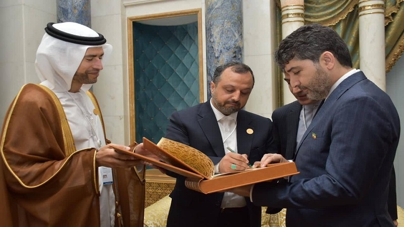 Iranpress: تنظیم موافقتنامه‌های سرمایه‌گذاری خارجی بین ایران و امارات/ مالیات مضاعف خذف می‌شود