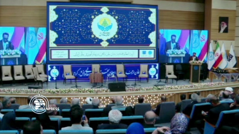 Iranpress: آیین اعطای نخستین نشان عالی دانش در نماد آموزش عالی ایران