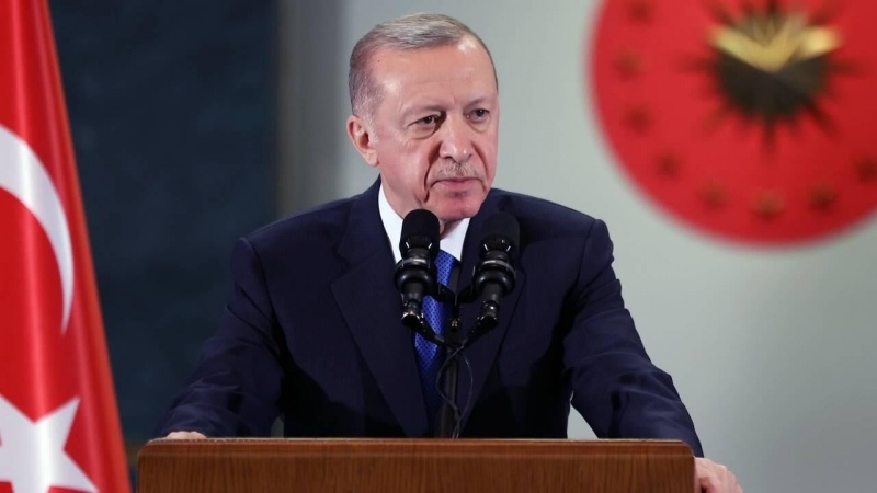 Iranpress: اعلام نتایج انتخابات ریاست جمهوری ترکیه، قدردانی اردوغان از مردم ترکیه 
