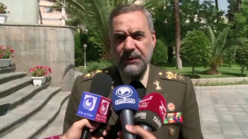 Iranpress: وزیر دفاع: ارتباط ایران با روسیه راهبردی است