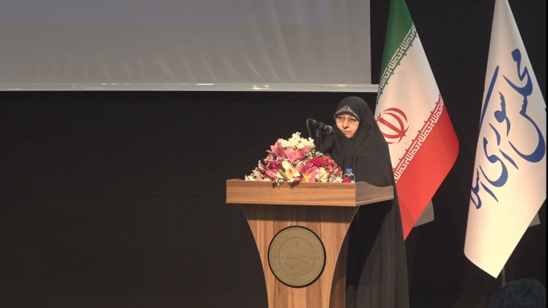 Iranpress: خزعلی: دستاوردهای زنان ایرانی در جامعه نشانی از توجه به جایگاه ویژه آنها است