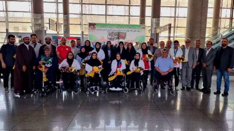 Iranpress:  تیم ملی تیراندازی جانبازان و معلولین به کشور بازگشت