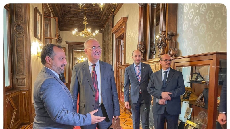 Iranpress: در حاشیه اجلاس صندوق اپک صورت گرفت؛ دیدار وزرای اقتصاد ایران و الجزایر در وین 