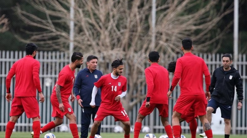 Iranpress: دعوت قلعه‌نویی از ٢۴ بازیکن برای حضور در اردوی تیم ملی فوتبال